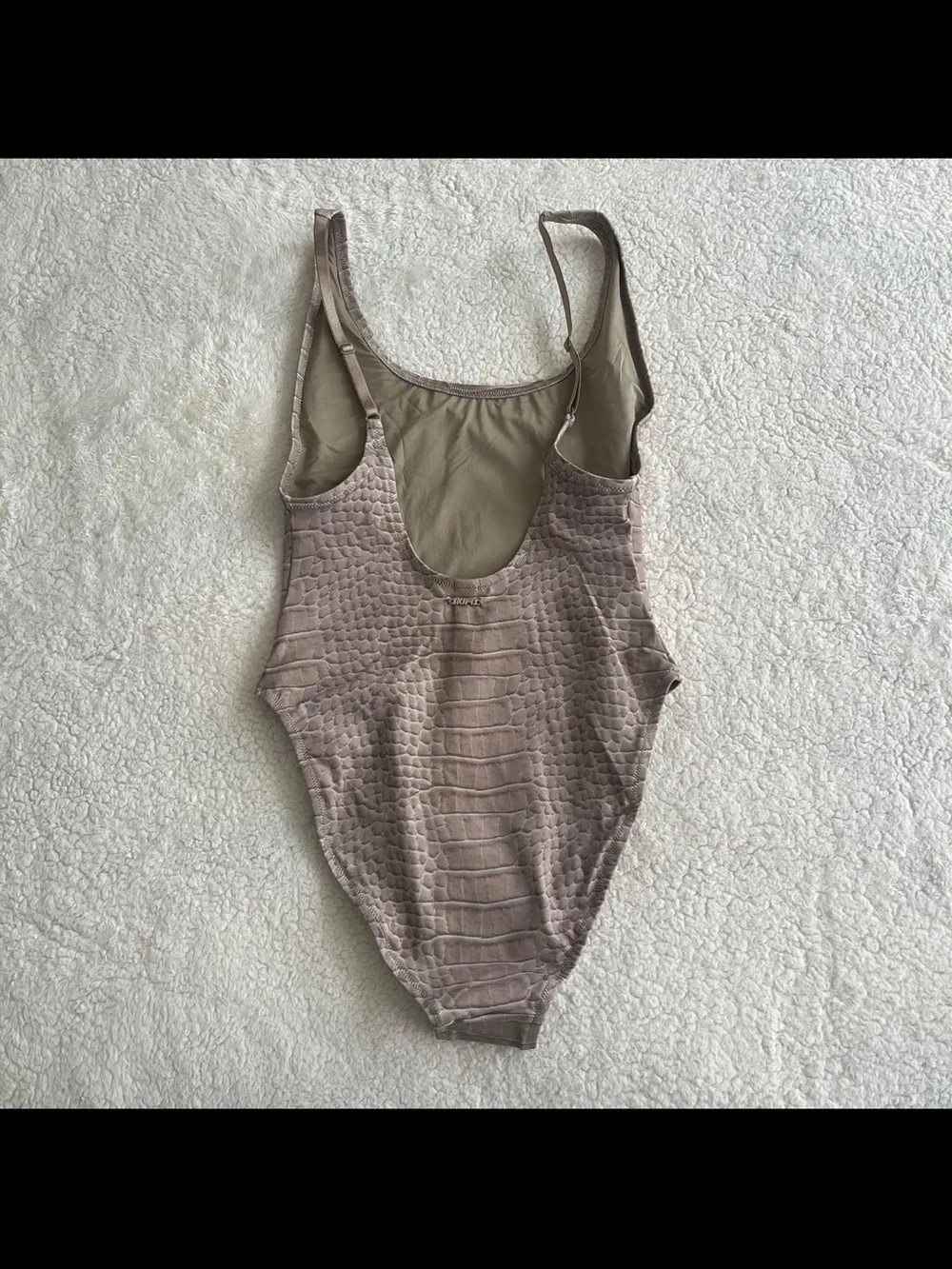SKIMS Scoop Neck One-Piece Swimsuit in crocodile dune